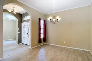2866 Duncan Tree Cir, Valrico, FL 33594 - Photo 6