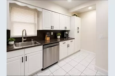 1618 Crystalview Trail, Lakeland, FL 33801 - Photo 2