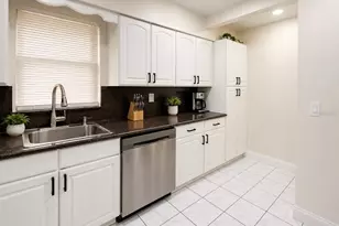 1618 Crystalview Trail, Lakeland, FL 33801 - Photo 2