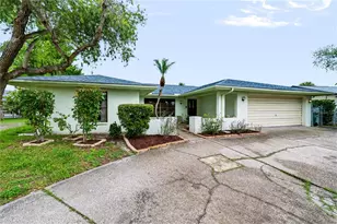 9520 Lake Christina Ln, Port Richey, FL 34668 - Photo 48