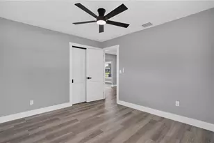 2700 12th St S, Saint Petersburg, FL 33705 - Photo 22