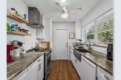 2915 Webber Street, Sarasota, FL 34239 - Photo 10