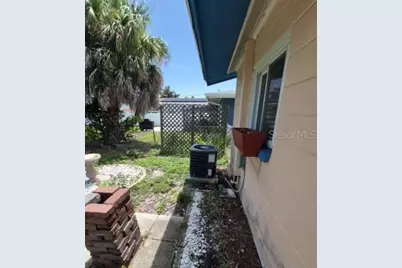 639 N 75th Avenue N, Saint Petersburg, FL 33702 - Photo 14
