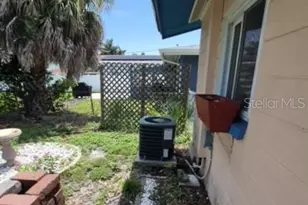 639 N 75th Ave N, Saint Petersburg, FL 33702 - Photo 14