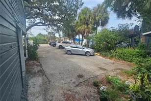 318 E Tarpon Ave, Tarpon Springs, FL 34689 - Photo 12