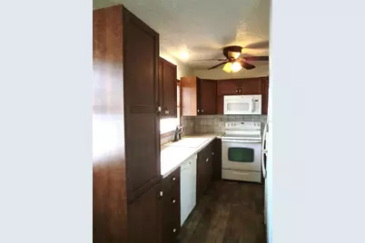 202 Bedford Trail #112, Sun City Center, FL 33573 - Photo 6