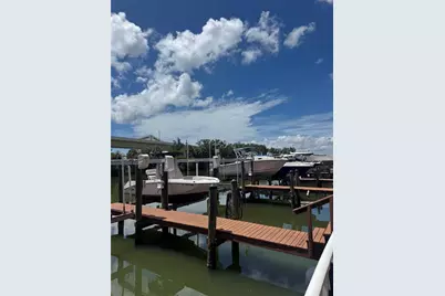 5000 Culbreath Key Way #8-122, Tampa, FL 33611 - Photo 2