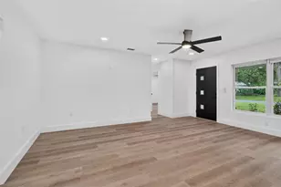 599 Woodland Dr, Largo, FL 33771 - Photo 18
