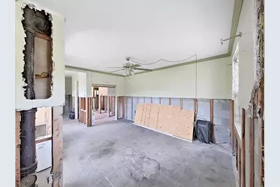 2371 7th Street S, Saint Petersburg, FL 33705 - Photo 16
