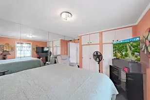 2371 7th St S, Saint Petersburg, FL 33705 - Photo 38