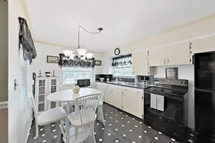 2371 7th St S, Saint Petersburg, FL 33705 - Photo 32
