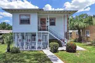 2371 7th St S, Saint Petersburg, FL 33705 - Photo 2