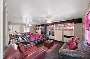 2371 7th St S, Saint Petersburg, FL 33705 - Photo 28