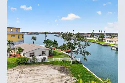 643 Normandy Road, Madeira Beach, FL 33708 - Photo 12