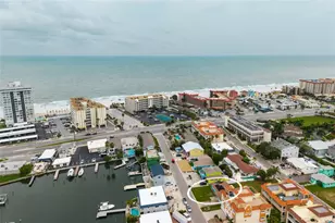 136 175th Terrace Dr E, Redington Shores, FL 33708 - Photo 36