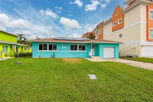 136 175th Terrace Dr E, Redington Shores, FL 33708 - Photo 8