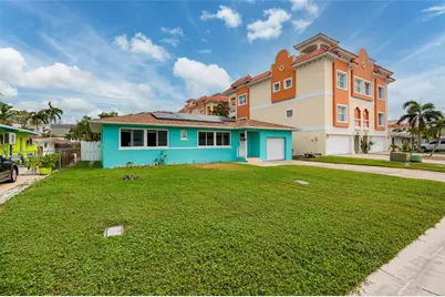 136 175th Terrace Drive E, Redington Shores, FL 33708 - Photo 6