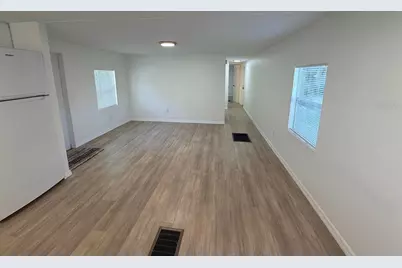 6811 Rochelle Avenue #7, New Port Richey, FL 34655 - Photo 8
