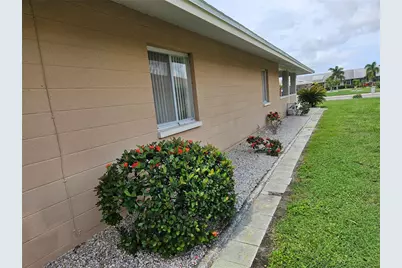 1505 N Pebble Beach Boulevard, Sun City Center, FL 33573 - Photo 6