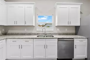 5017 Finders Ct, Tampa, FL 33617 - Photo 14