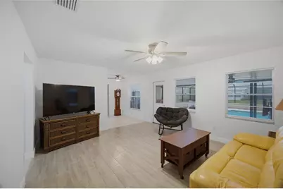 2971 Forest Circle, Seffner, FL 33584 - Photo 8