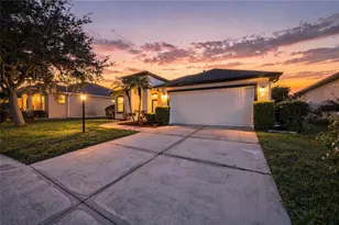 518 Hunter Ln, Bradenton, FL 34212 - Photo 2