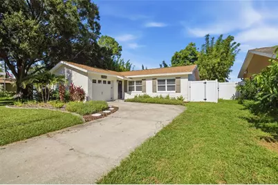 8327 Jennifer Lane, Seminole, FL 33777 - Photo 2