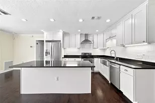8327 Jennifer Ln, Seminole, FL 33777 - Photo 18