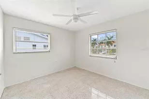 1342 Snell Isle Blvd NE, Saint Petersburg, FL 33704 - Photo 16