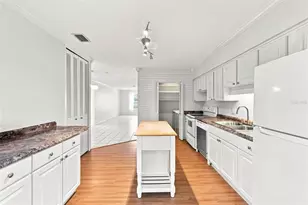 1342 Snell Isle Blvd NE, Saint Petersburg, FL 33704 - Photo 8