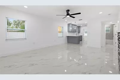 2535 19th Street S, Saint Petersburg, FL 33712 - Photo 8