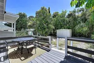 1835 24th St S, Saint Petersburg, FL 33712 - Photo 26