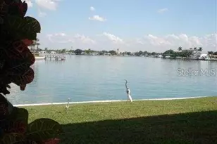 507 Plaza Seville Ct, Saint Petersburg, FL 33706 - Photo 2