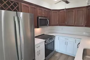 507 Plaza Seville Ct, Saint Petersburg, FL 33706 - Photo 8