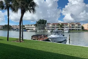 507 Plaza Seville Ct, Saint Petersburg, FL 33706 - Photo 4