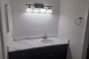 507 Plaza Seville Ct, Saint Petersburg, FL 33706 - Photo 18