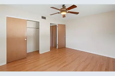 8835 109th Street, Seminole, FL 33772 - Photo 14