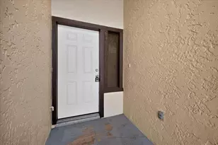 192 Dahlia Village Cir, Orlando, FL 32807 - Photo 4