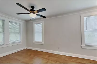 807 1/2 S Fremont Avenue #Upper, Tampa, FL 33606 - Photo 12