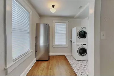 807 1/2 S Fremont Avenue #Upper, Tampa, FL 33606 - Photo 4