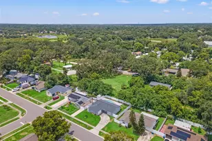 560 Robin Hill Cir, Brandon, FL 33510 - Photo 34