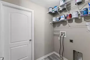 560 Robin Hill Cir, Brandon, FL 33510 - Photo 12