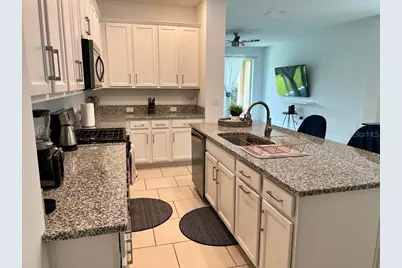 6103 Voyagers Place, Apollo Beach, FL 33572 - Photo 4