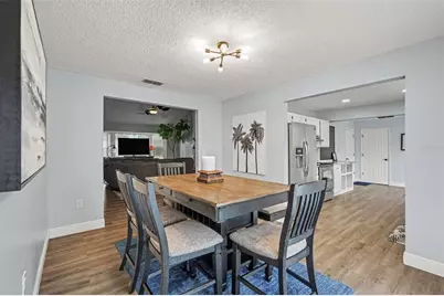 736 Sandy Creek Drive, Brandon, FL 33511 - Photo 8