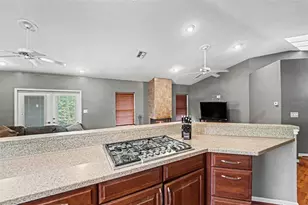 5422 Foley Square, New Port Richey, FL 34652 - Photo 8