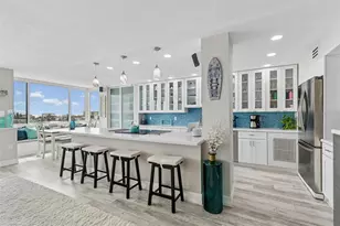644 Island Way, Clearwater Beach, FL 33767 - Photo 4