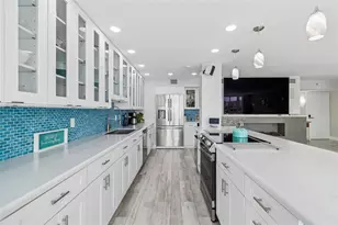 644 Island Way, Clearwater Beach, FL 33767 - Photo 24