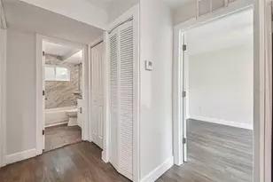 650 E Tarpon Ave, Tarpon Springs, FL 34689 - Photo 20