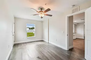 650 E Tarpon Ave, Tarpon Springs, FL 34689 - Photo 24
