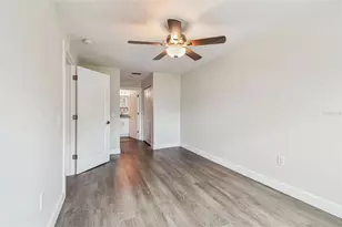 650 E Tarpon Ave, Tarpon Springs, FL 34689 - Photo 22